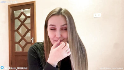 After all those creampies, this beautiful stepmom must be pregnant 💦U-U💦 PERPORN