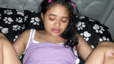 My step cousin realizes that I masturbate next to her and I can ===> PORNO