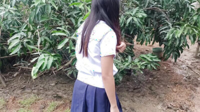 GADIS SEKOLAH ASIA 19 TAHUN BERMESRAAN DENGAN PROFESOR, DITUKAR DENGAN NILAI LULUS