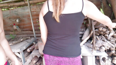 REMAJA DESI LOKAL TIDAK PUAS DENGAN SUAMINYA YANG LAMA DAN BERCINTA DENGAN TEMAN TIRINYA